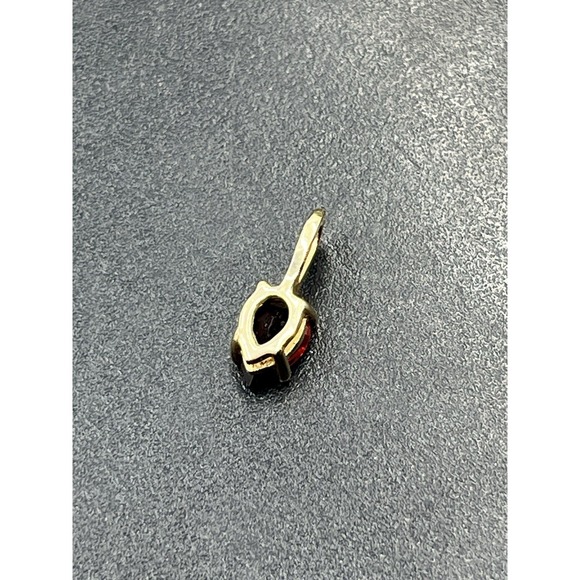 Estate 10k Yellow Solid Gold Pear Teardrop Shape Dark Red Garnet January Pendant - Picture 8 of 11